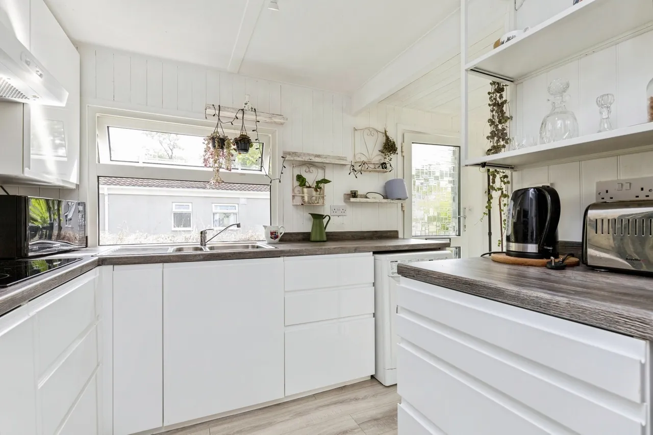 Partridge Place, Turners Hill Park, RH10, photo 10