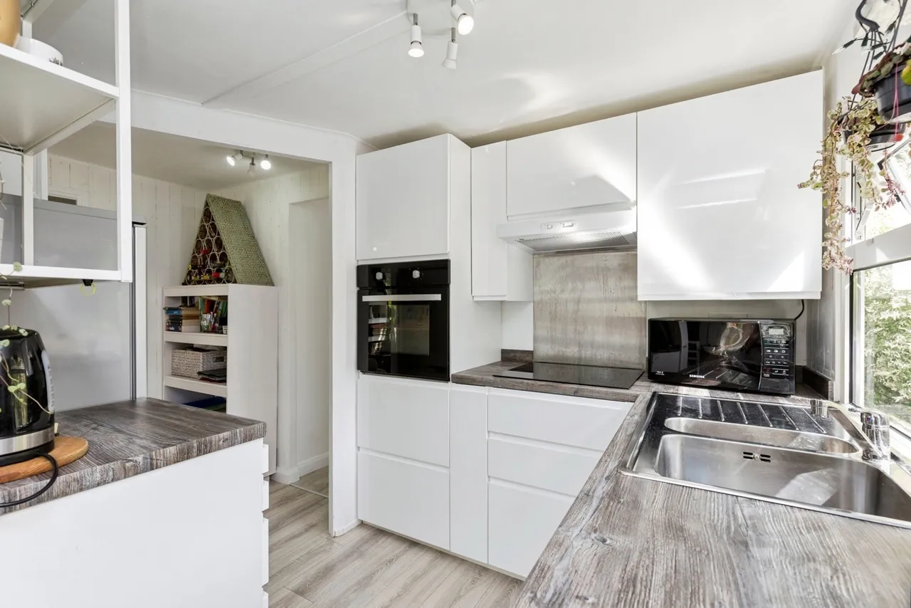 Partridge Place, Turners Hill Park, RH10, photo 3