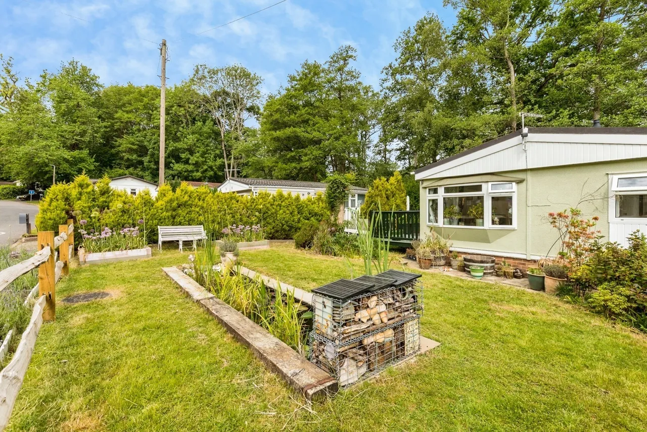 Partridge Place, Turners Hill Park, RH10, photo 4