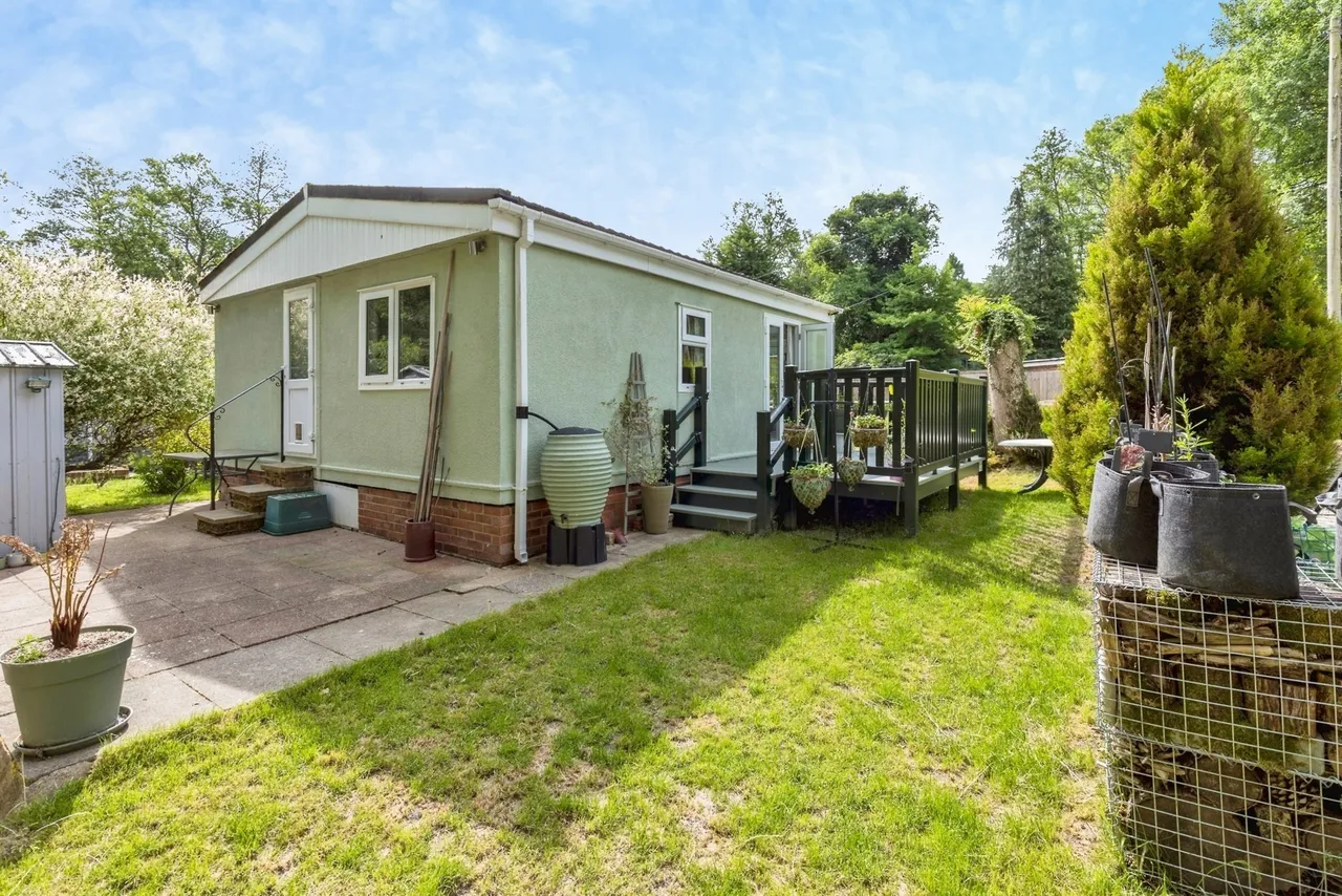 Partridge Place, Turners Hill Park, RH10, photo 13