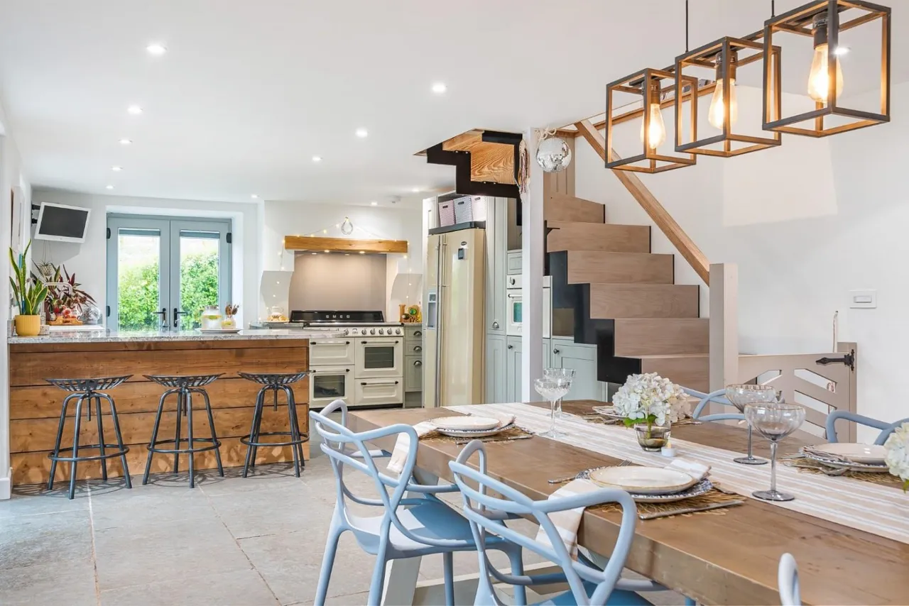 Stunning Home with Land & Consent for Additional Dwelling, TR13, photo 5