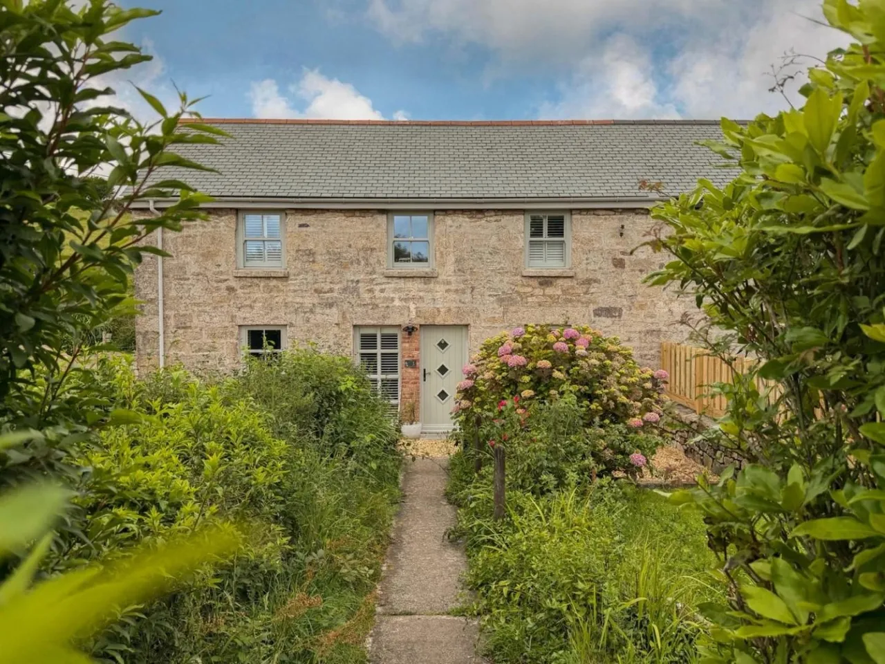 Stunning Home with Land & Consent for Additional Dwelling, TR13, photo 2