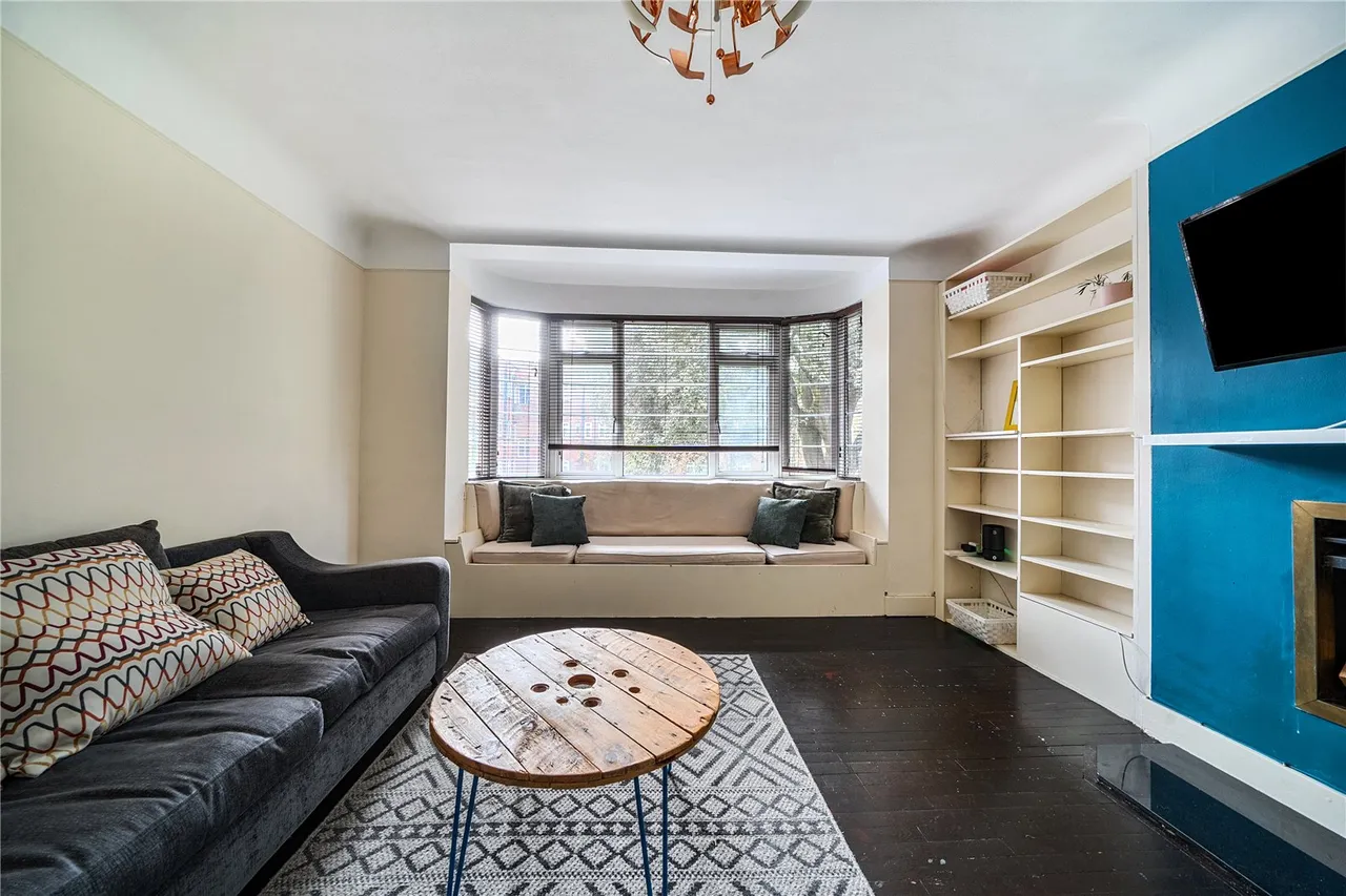 3 bed flat for sale, Argyle Road, Ealing, W13
