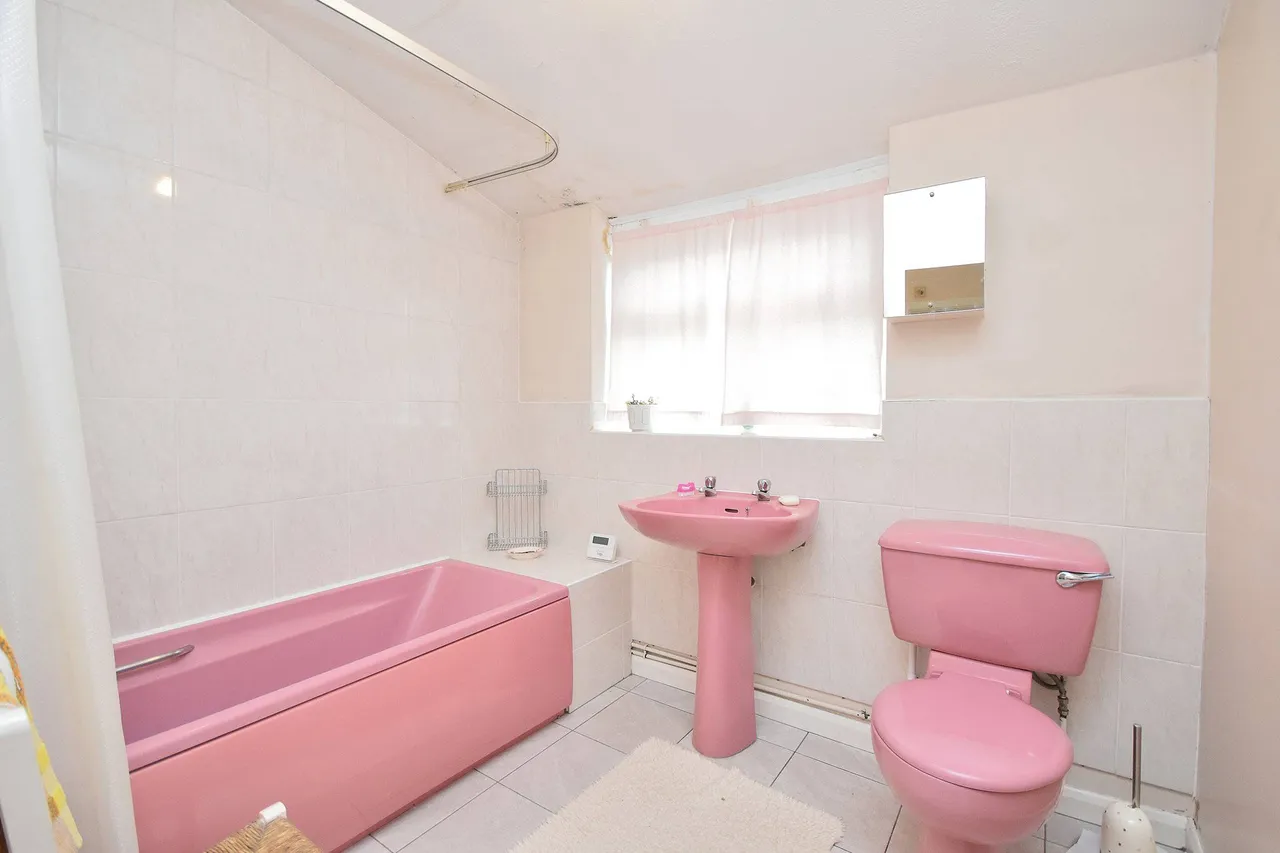 Newcombe Road, Northampton, NN5 7AZ, photo 10