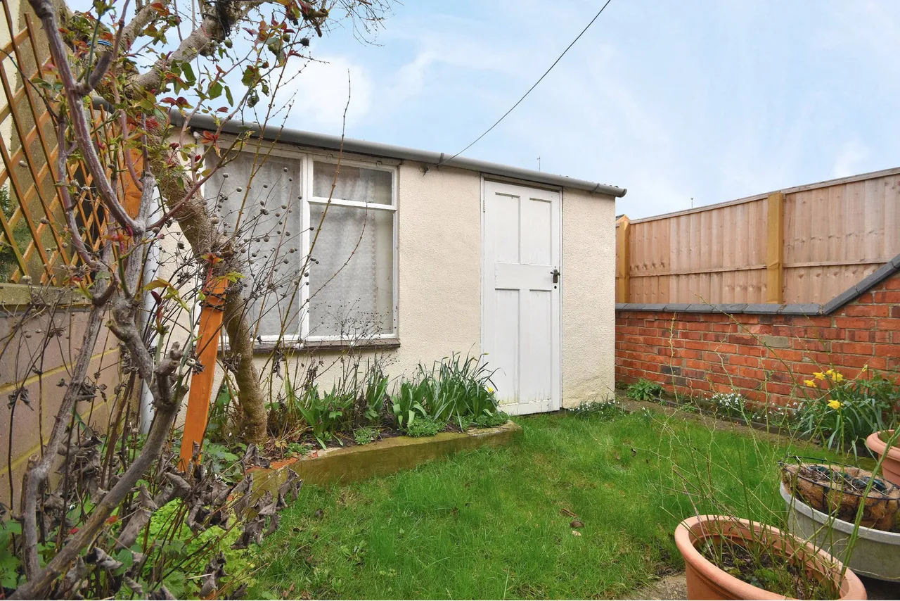 Newcombe Road, Northampton, NN5 7AZ, photo 9