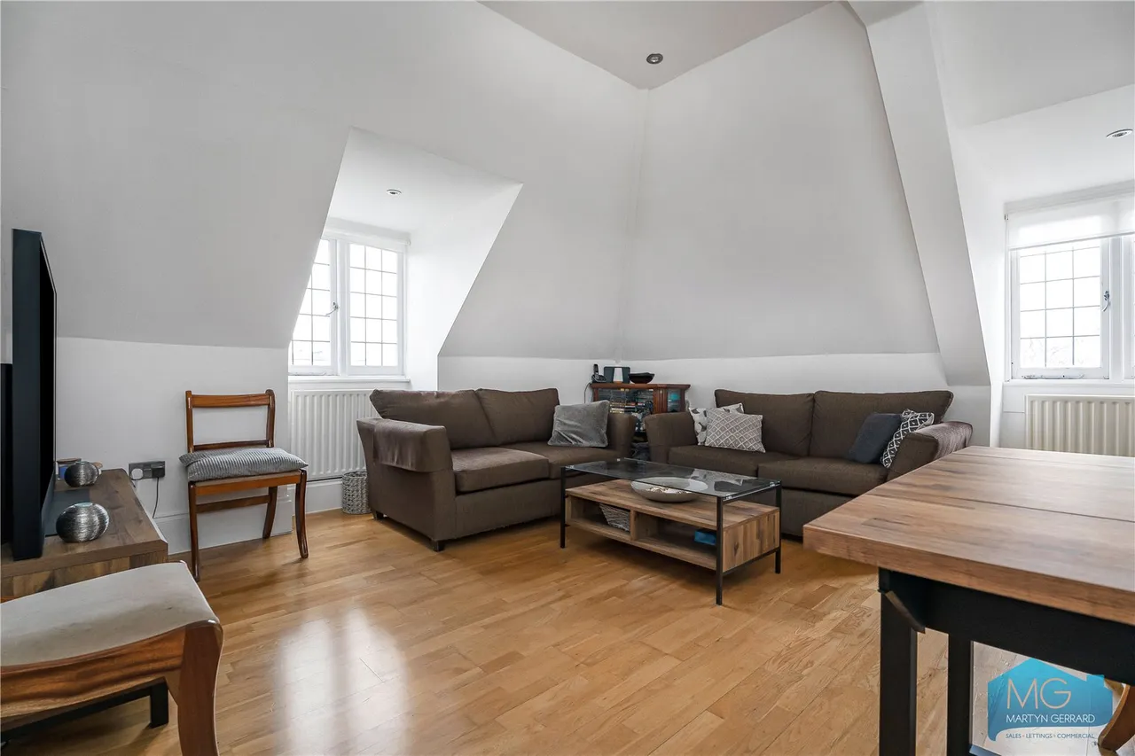 Aldermans Hill, London, N13, photo 5
