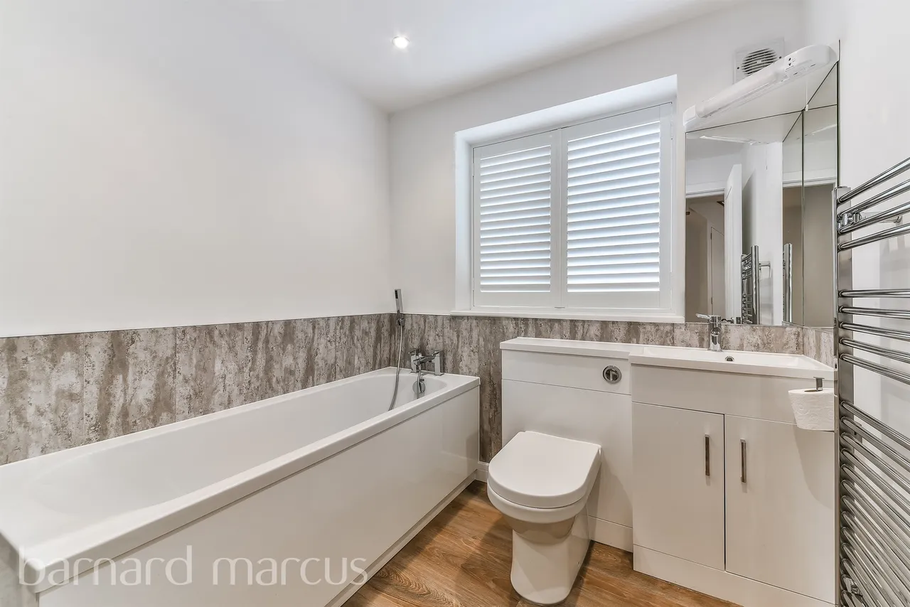 Hook Road, Epsom, KT19, photo 12