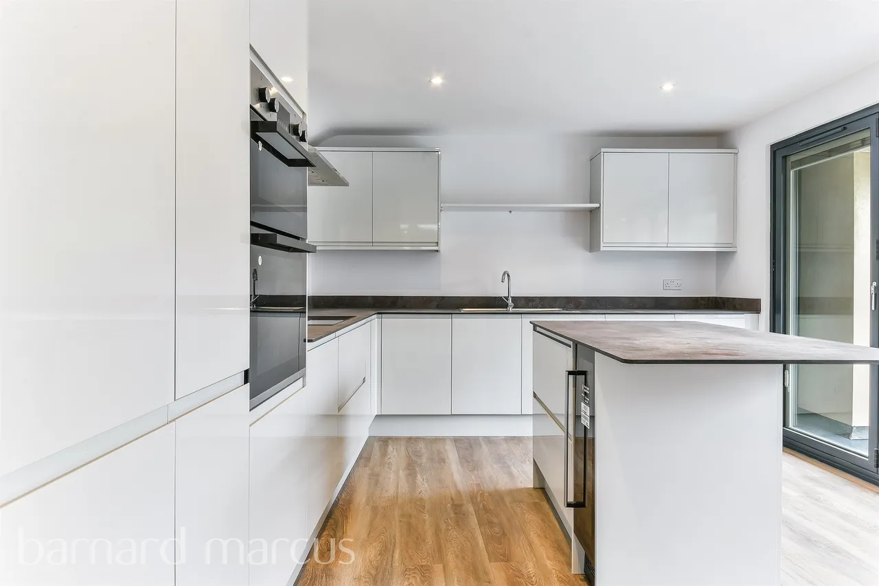 Hook Road, Epsom, KT19, photo 5