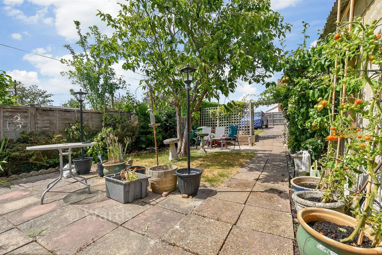 Glebelands, Penshurst, TN11, photo 2