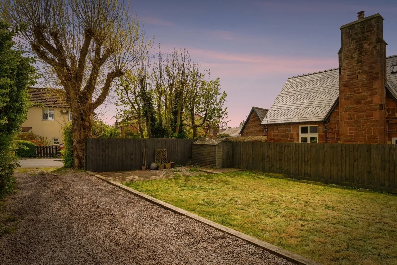School Lane, Parkgate, CH64, photo 4