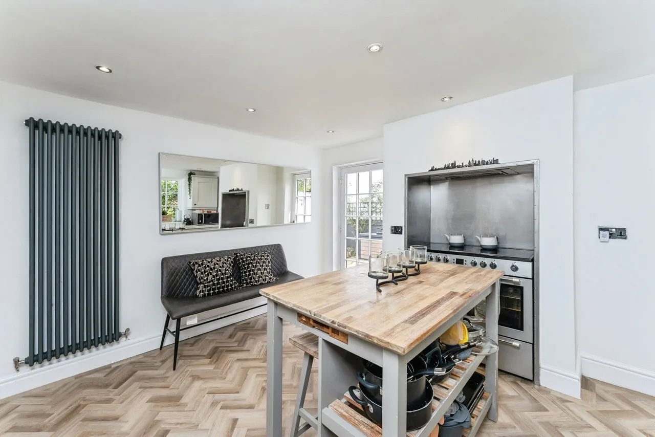 School Lane, Parkgate, CH64, photo 6