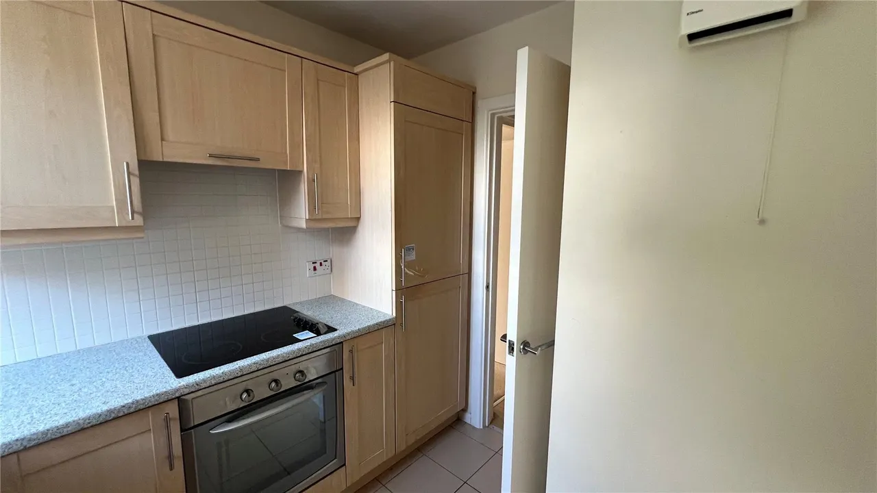 Evesham Road, Astwood Bank, B96, photo 3