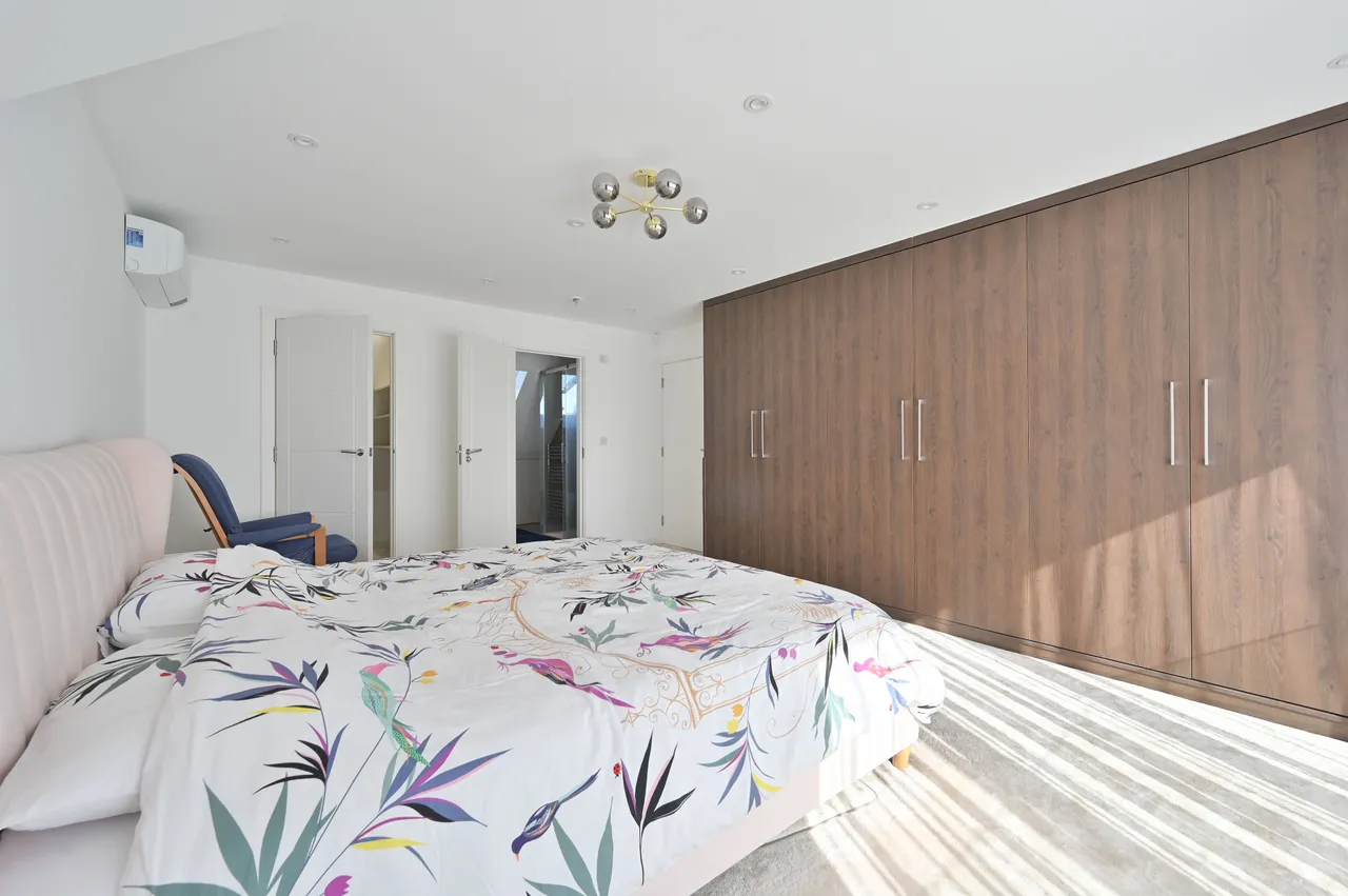 Bushey, WD23, photo 19