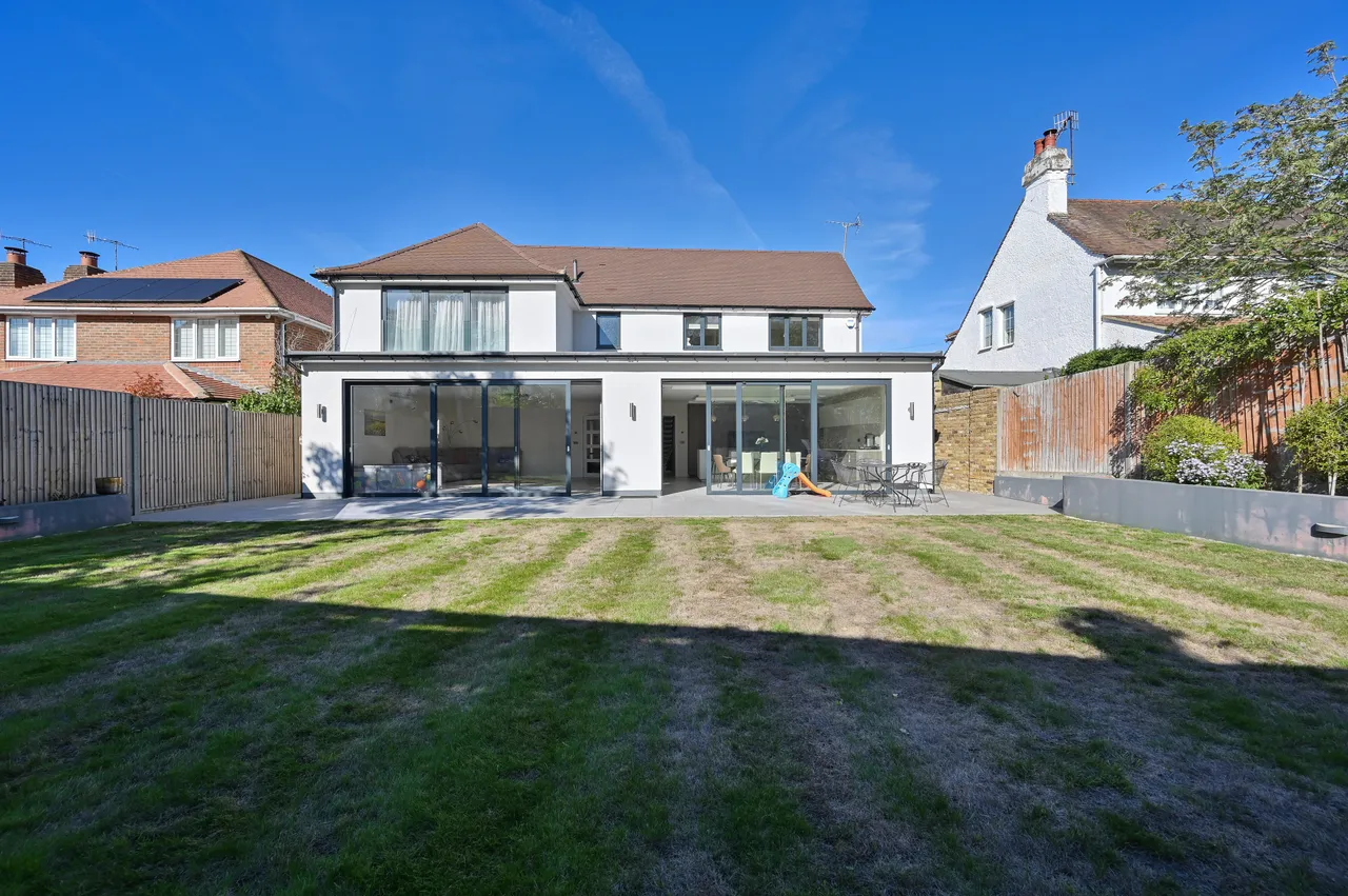 Bushey, WD23, photo 32