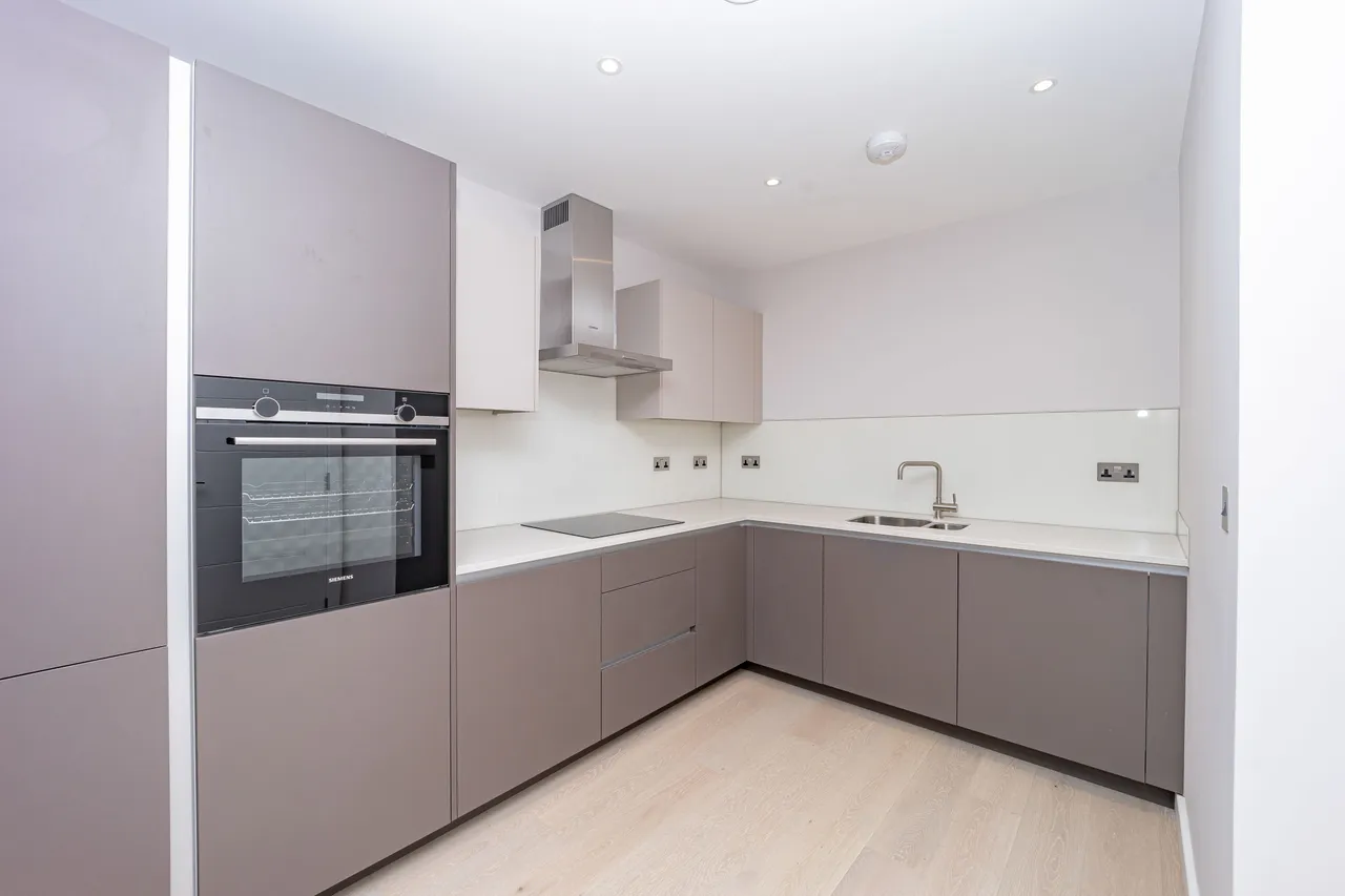 11 Boulevard Apartments, 33 Ufford Street, London, photo 2