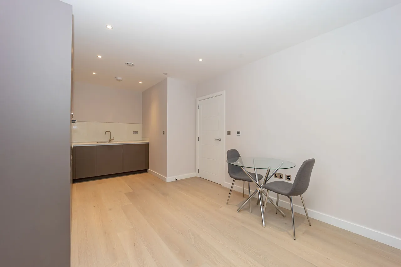 11 Boulevard Apartments, 33 Ufford Street, London, photo 8