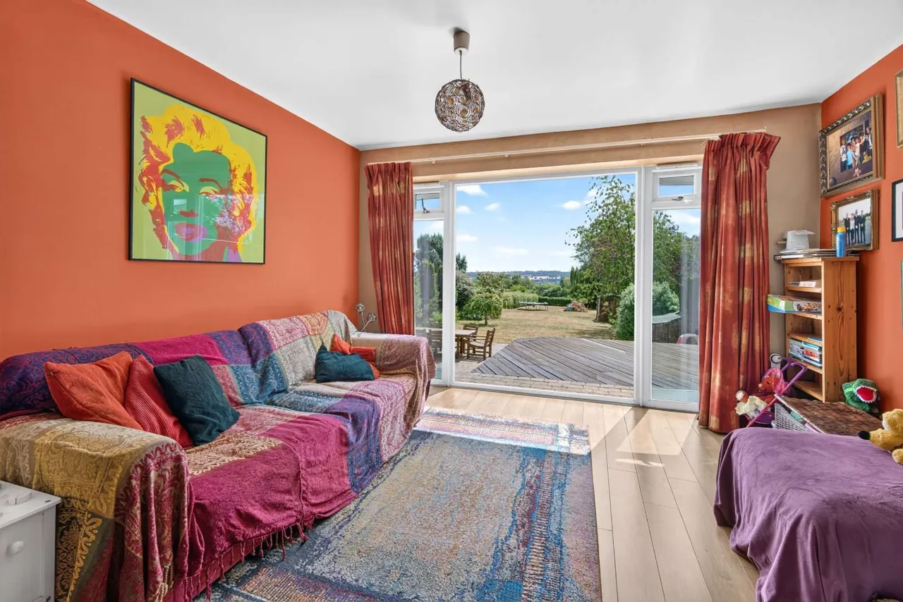 Hill Road, Theydon Bois, Epping, Essex, CM16 7LX, photo 8