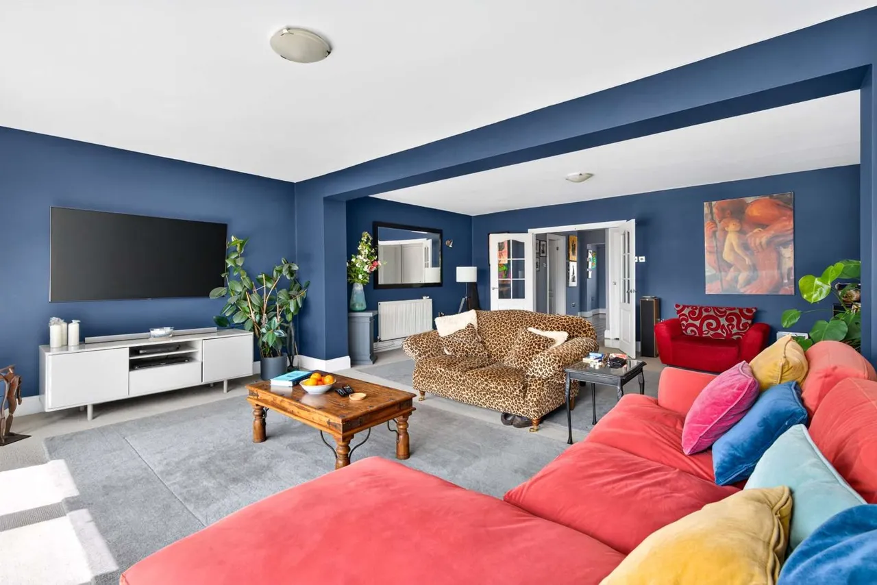 Hill Road, Theydon Bois, Epping, Essex, CM16 7LX, photo 5