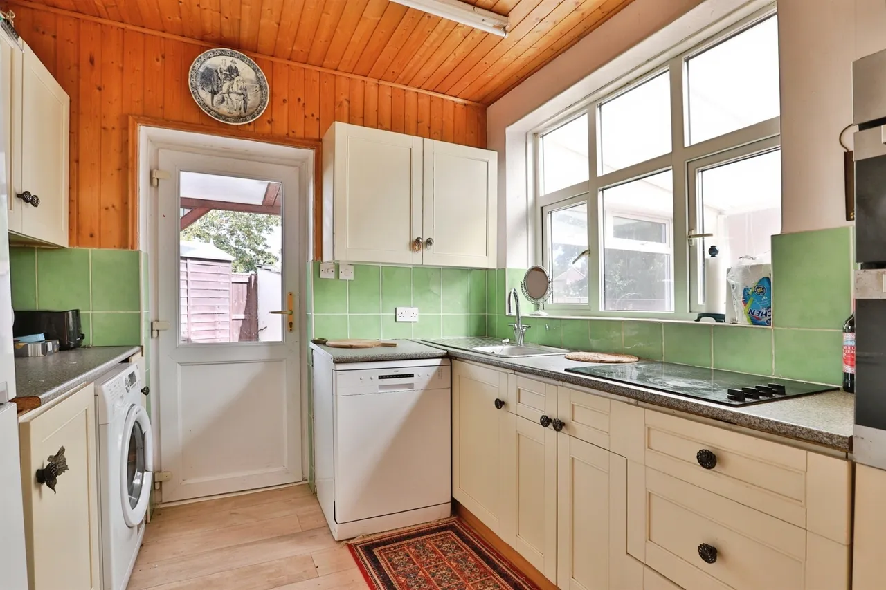 Riverside Road, Bournemouth, BH6, photo 8