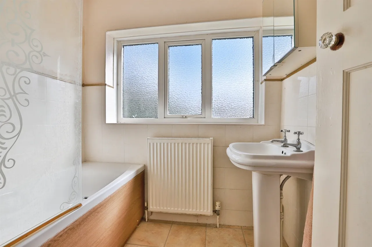 Riverside Road, Bournemouth, BH6, photo 13
