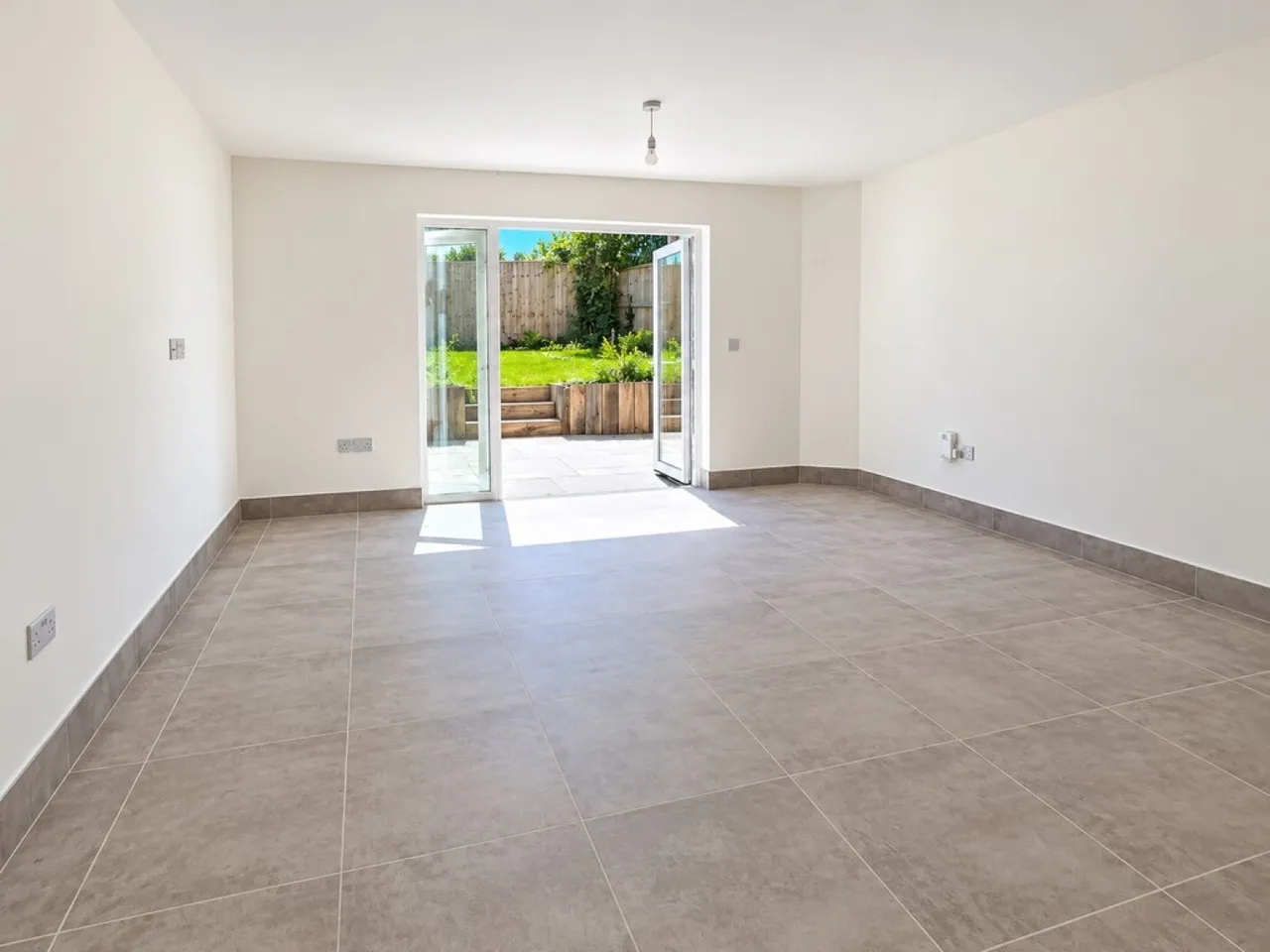 Chickerell Road, Weymouth, photo 4