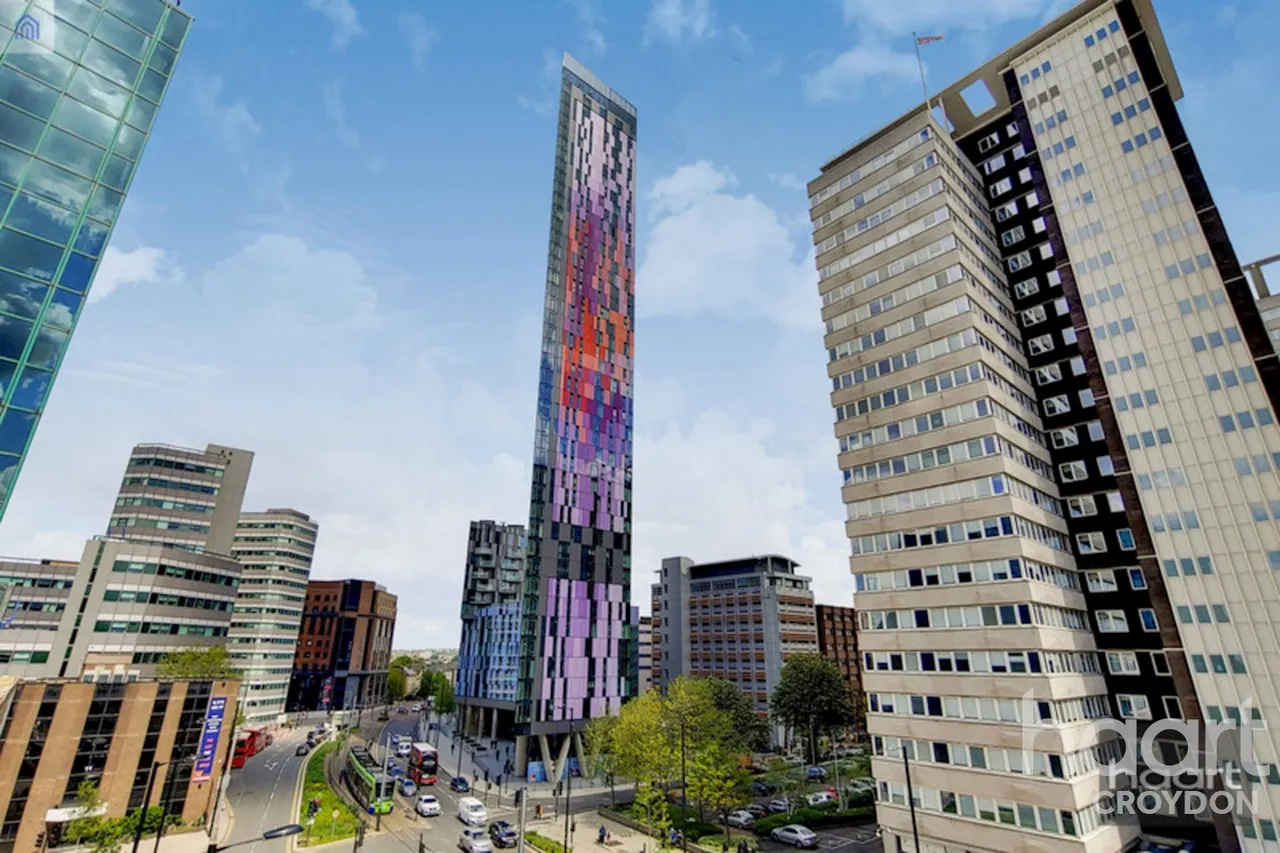 2 bed flat for sale, Saffron Central Square, Croydon, CR0
