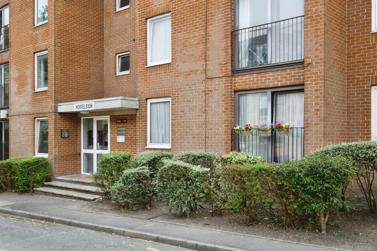 London Road, Patcham, Brighton, photo 11
