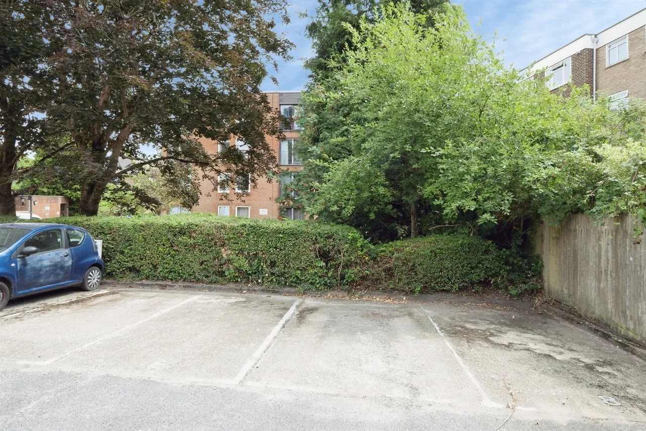 London Road, Patcham, Brighton, photo 8