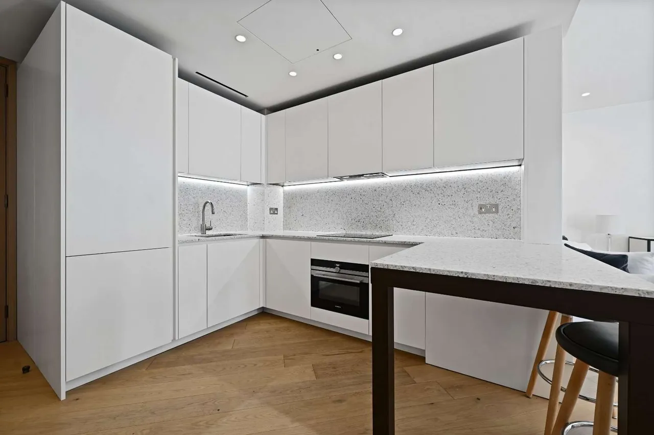 Wood Crescent, Television Centre, London, W12 7GN, photo 5