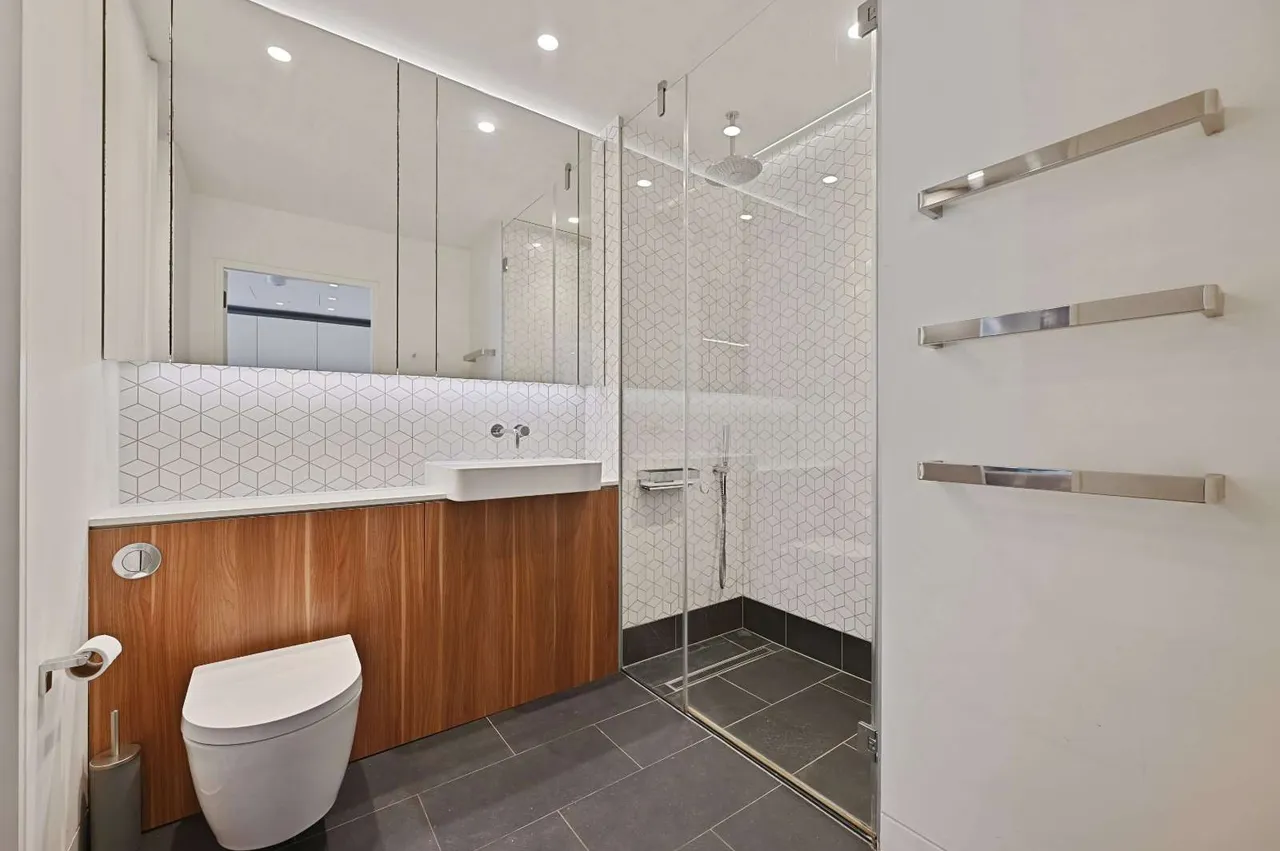 Wood Crescent, Television Centre, London, W12 7GN, photo 9