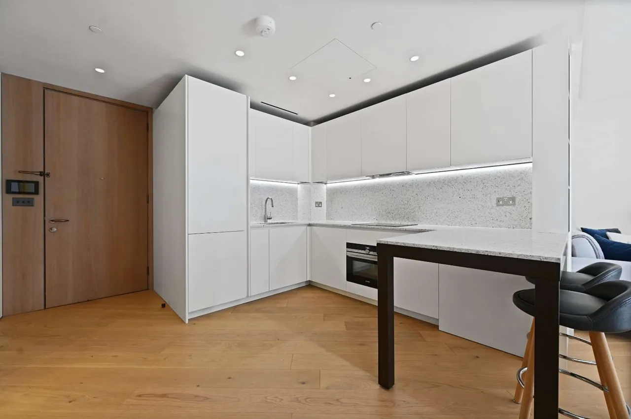 Wood Crescent, Television Centre, London, W12 7GN, photo 3