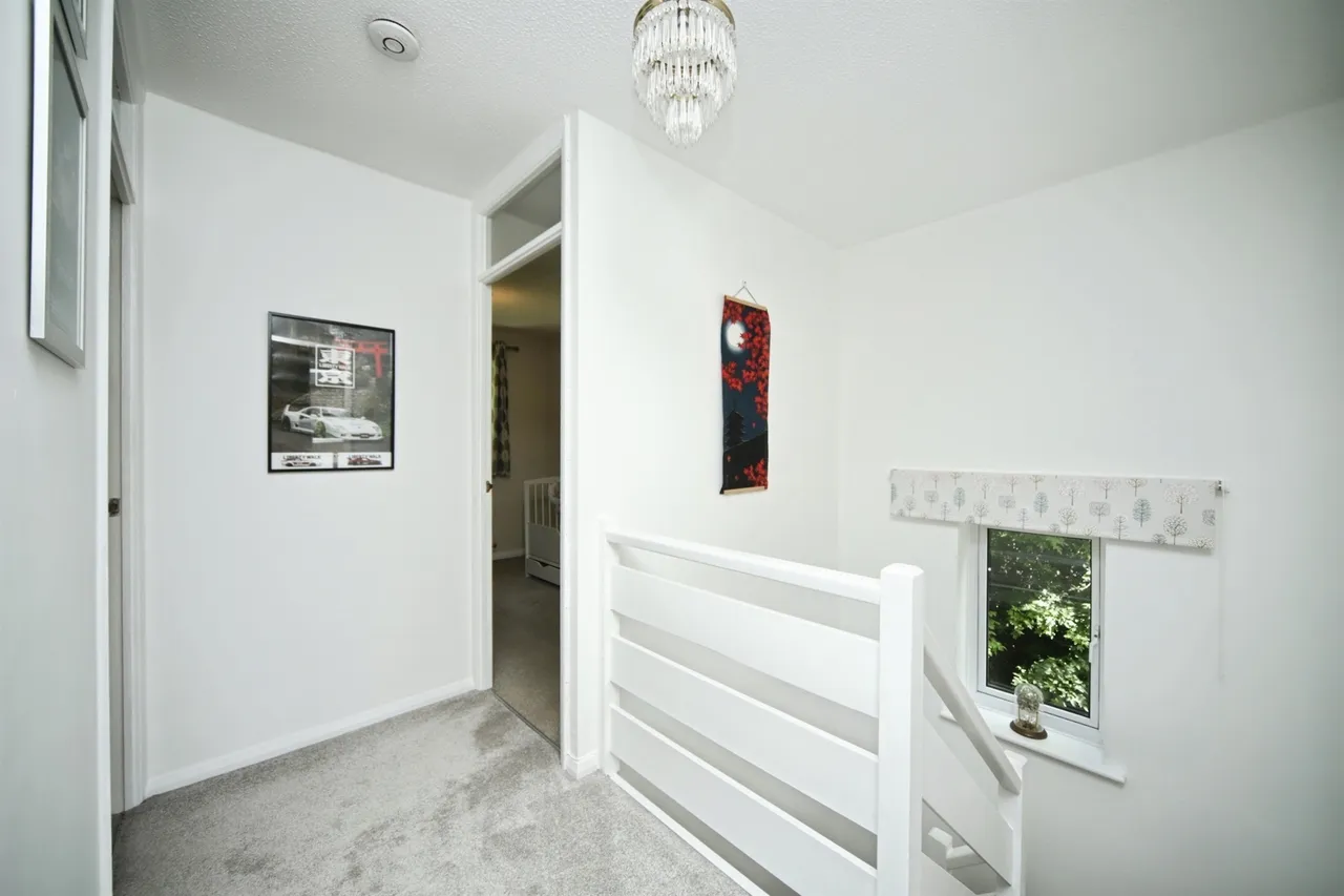Derwent Grove, Taunton, TA1, photo 13