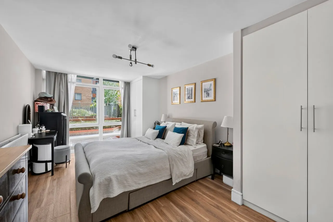 Cassilis Road, London, E14, photo 13