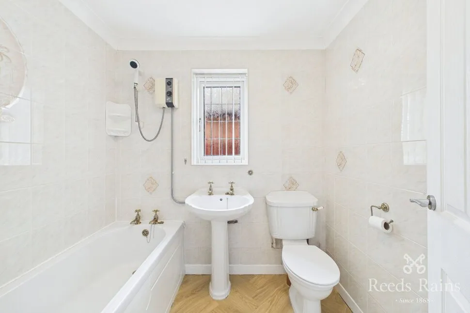 Holgate Road, Pontefract, West Yorkshire, WF8, photo 4