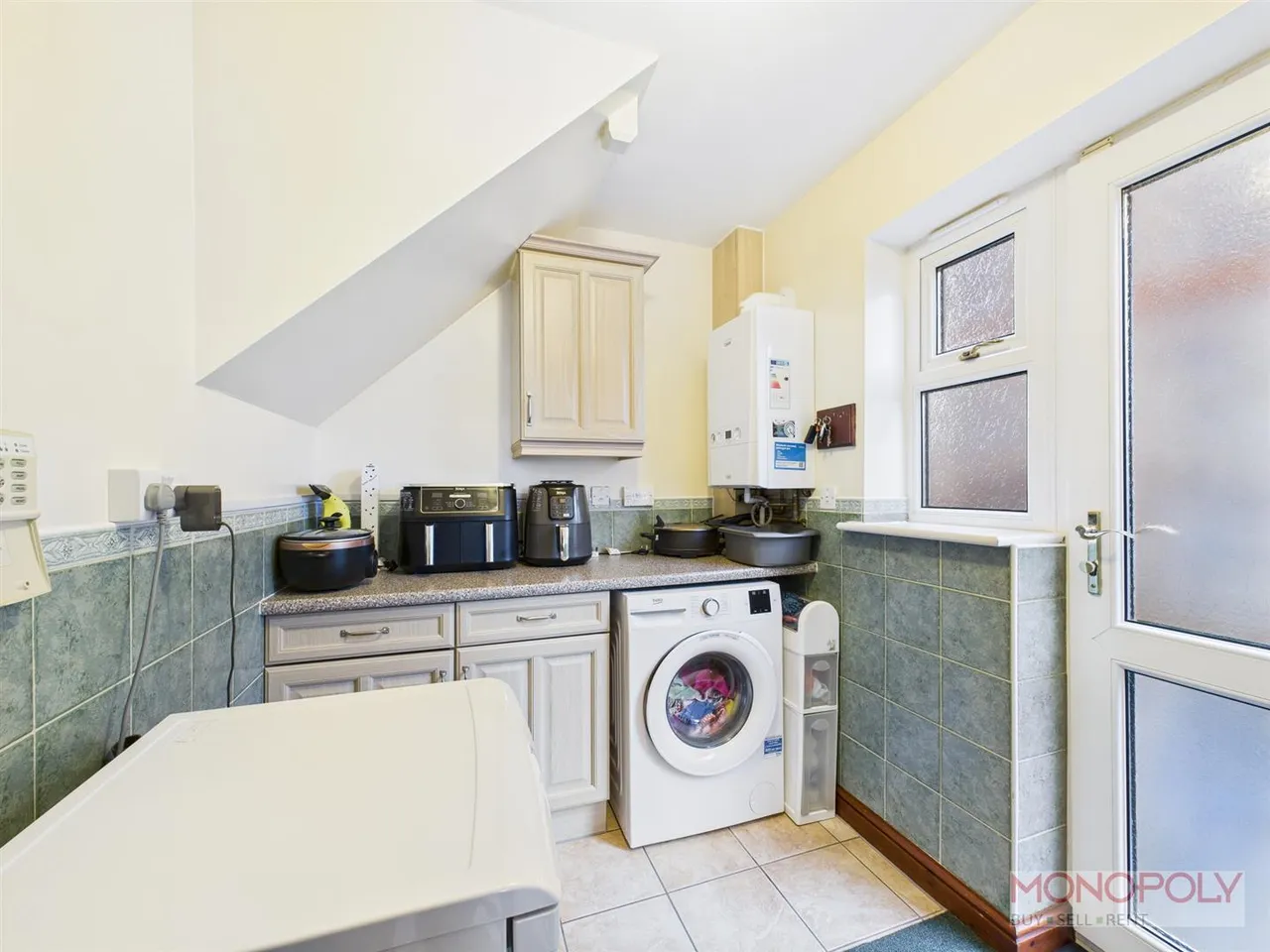 Ty Newydd Top Road, Summerhill, LL11, photo 7