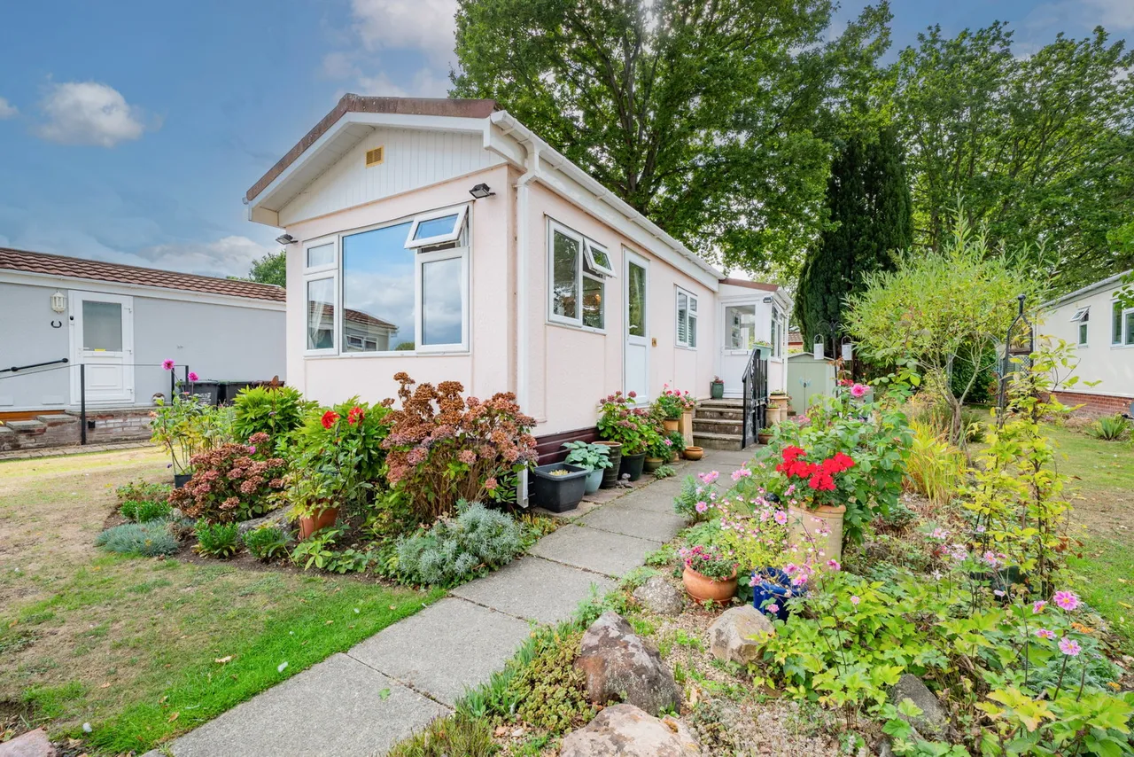 1 bed property for sale, Shipbourne Road, Tonbridge, TN10