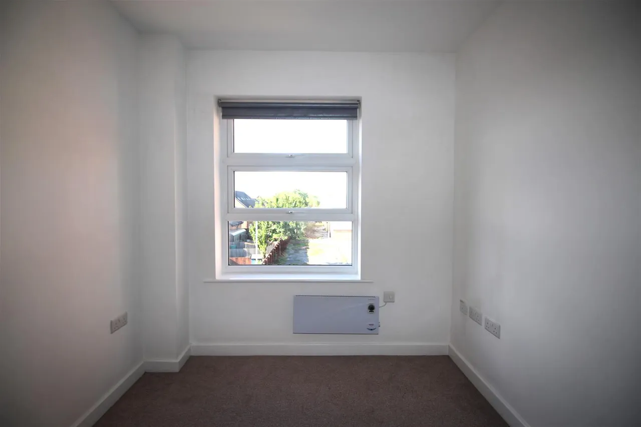 Ivy Graham Close, Manchester, Lancashire, M40 3AX, photo 6