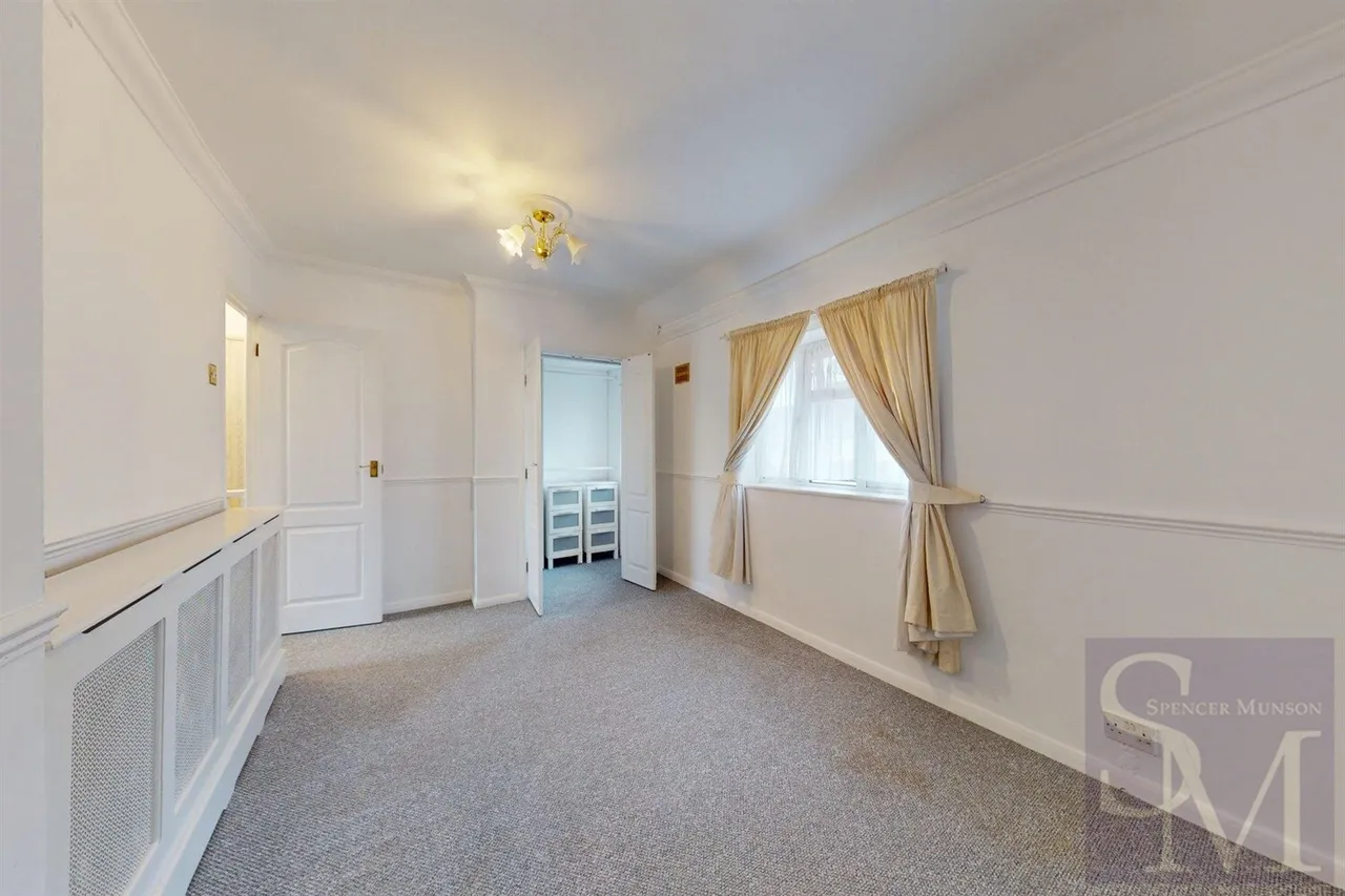 Loughton, IG10, photo 13