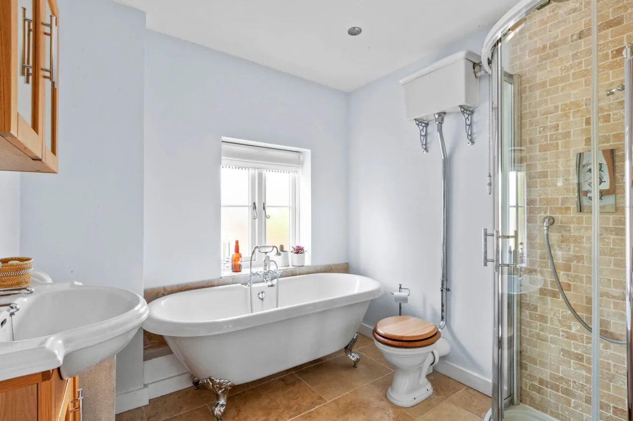 Lakes Lane, Beaconsfield, HP9, photo 8