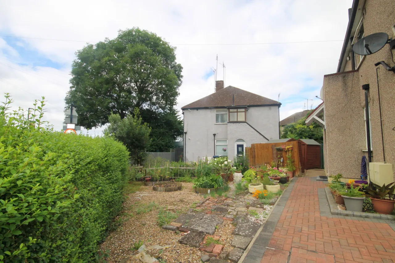 Oldfield Lane North, Greenford, UB6, photo 8