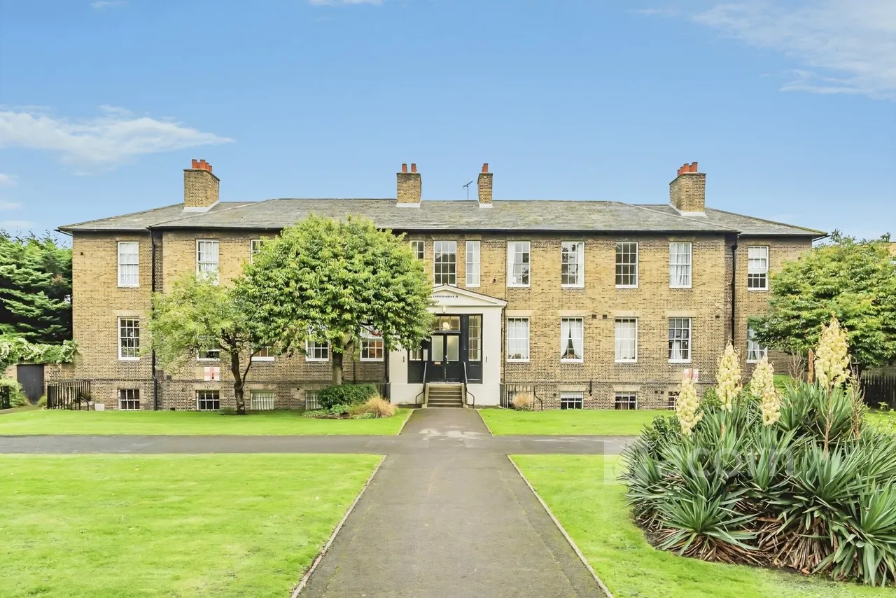 1 bed flat to rent, Connaught Mews, London, SE18