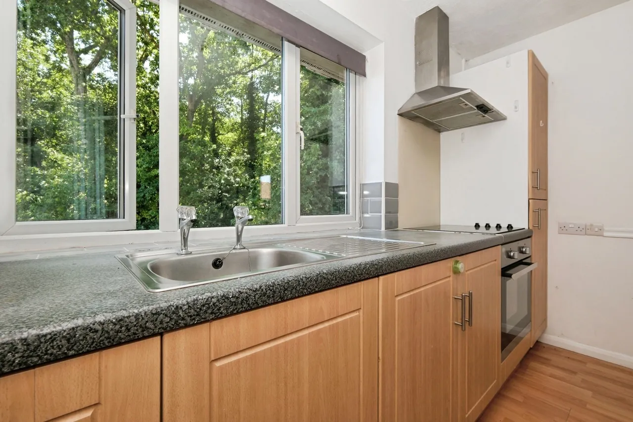 Oakwood Close, Midhurst, GU29, photo 4