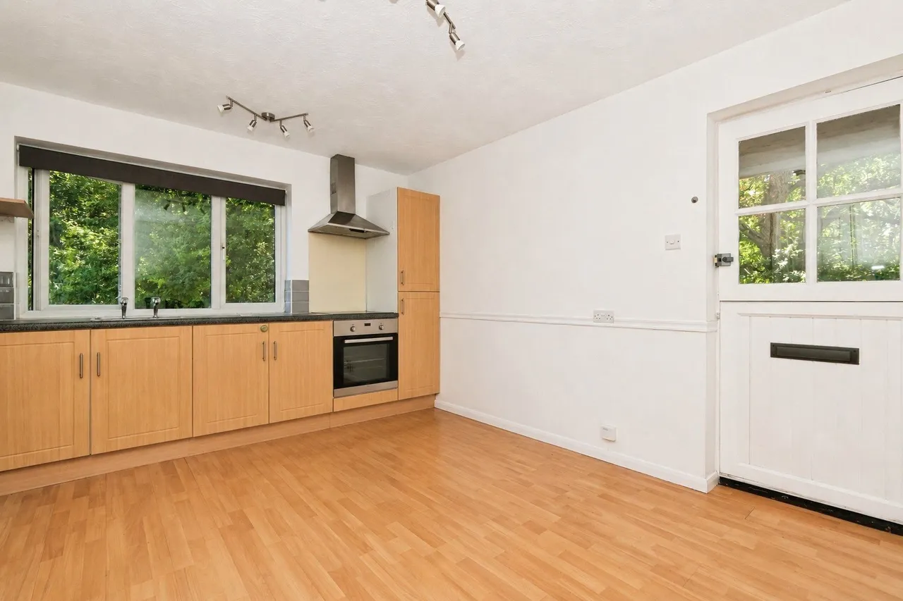 Oakwood Close, Midhurst, GU29, photo 3