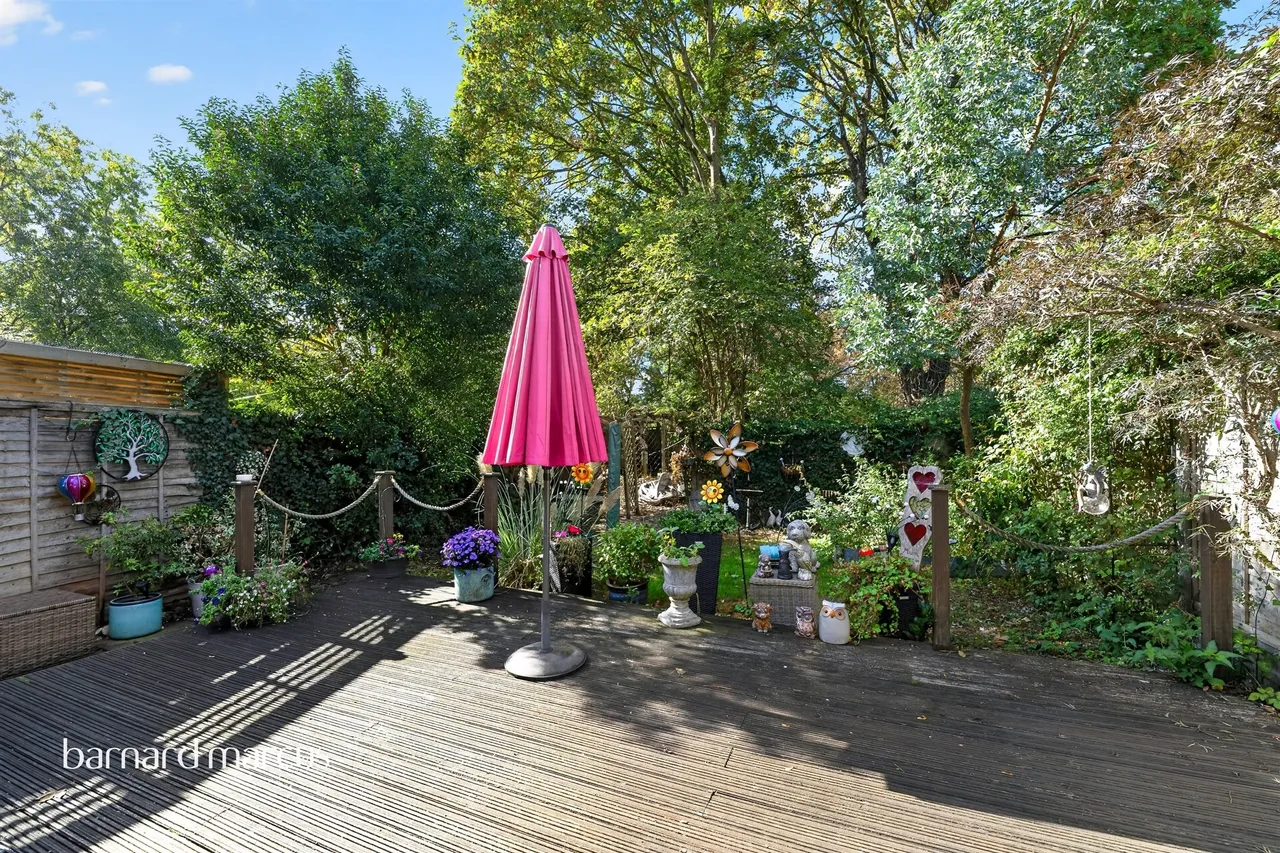 Mill Farm Crescent, Whitton, TW4, photo 12