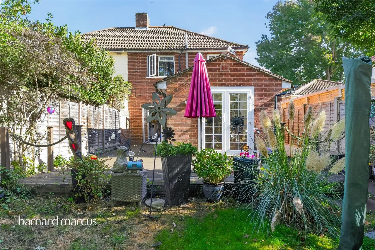 Mill Farm Crescent, Whitton, TW4, photo 13