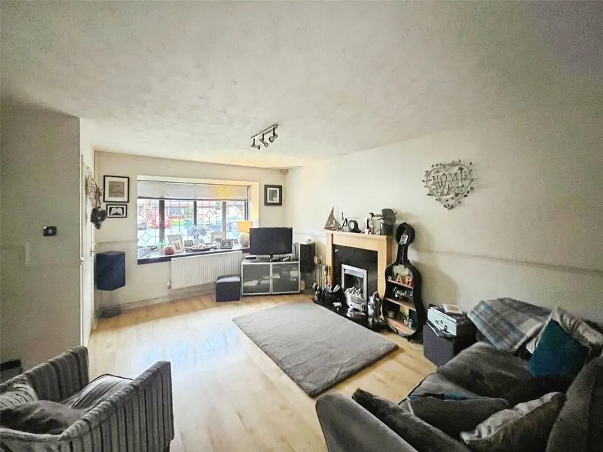 Glenmore Drive, Coventry, West Midlands, CV6, photo 2