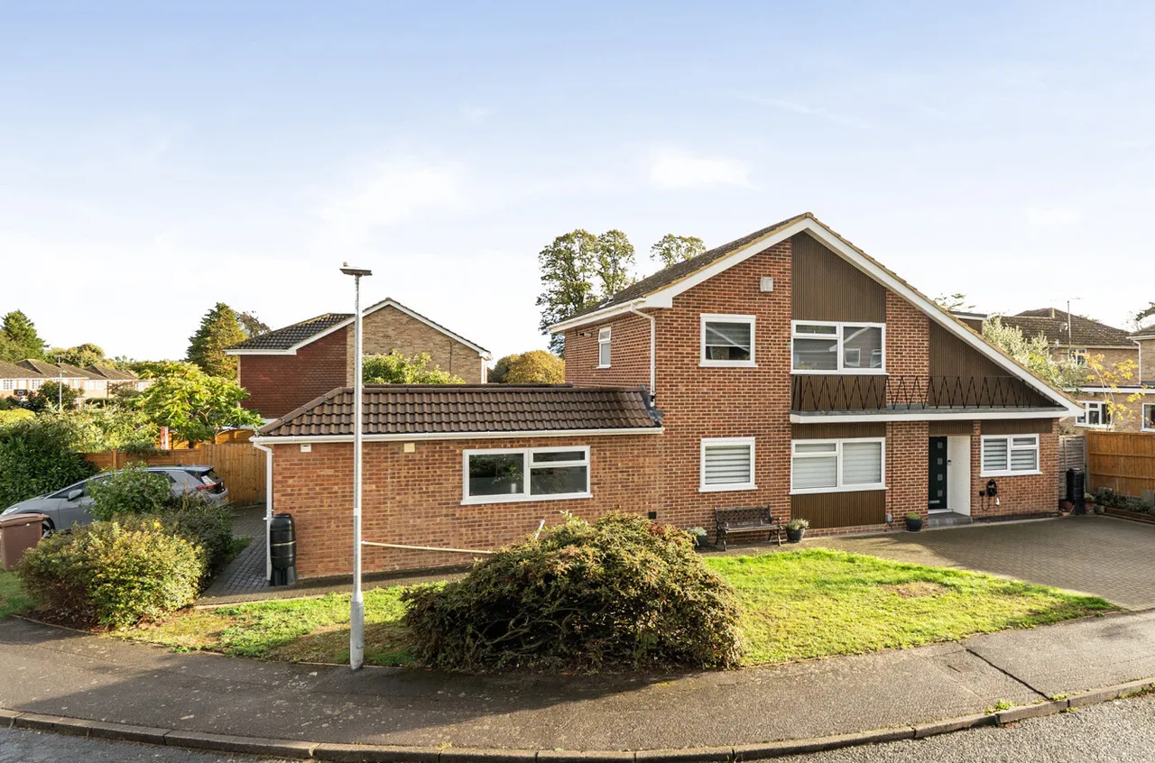4 bed house for sale, Starmead Drive, Wokingham, RG40