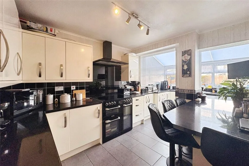 Harefield Crescent, Camborne, TR14, photo 4