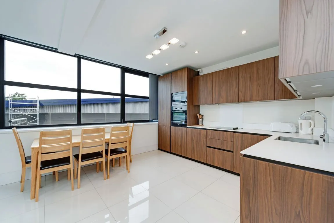 West Gate, W5, photo 3