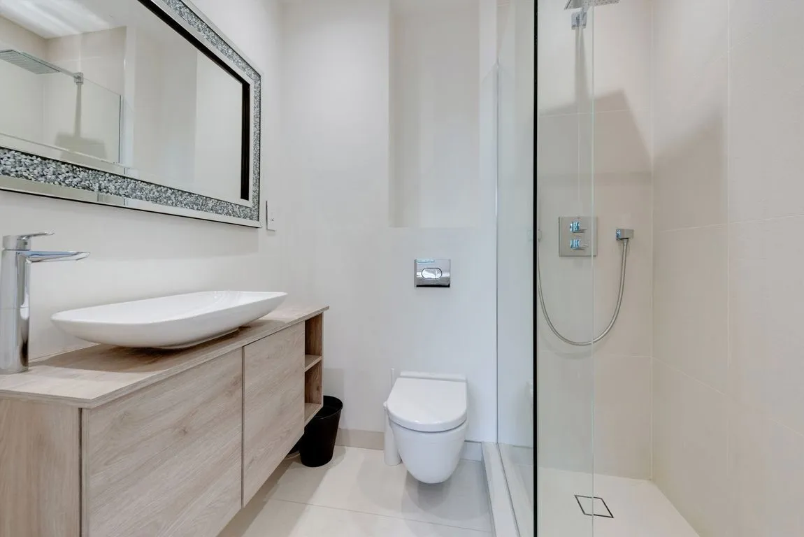 West Gate, W5, photo 7